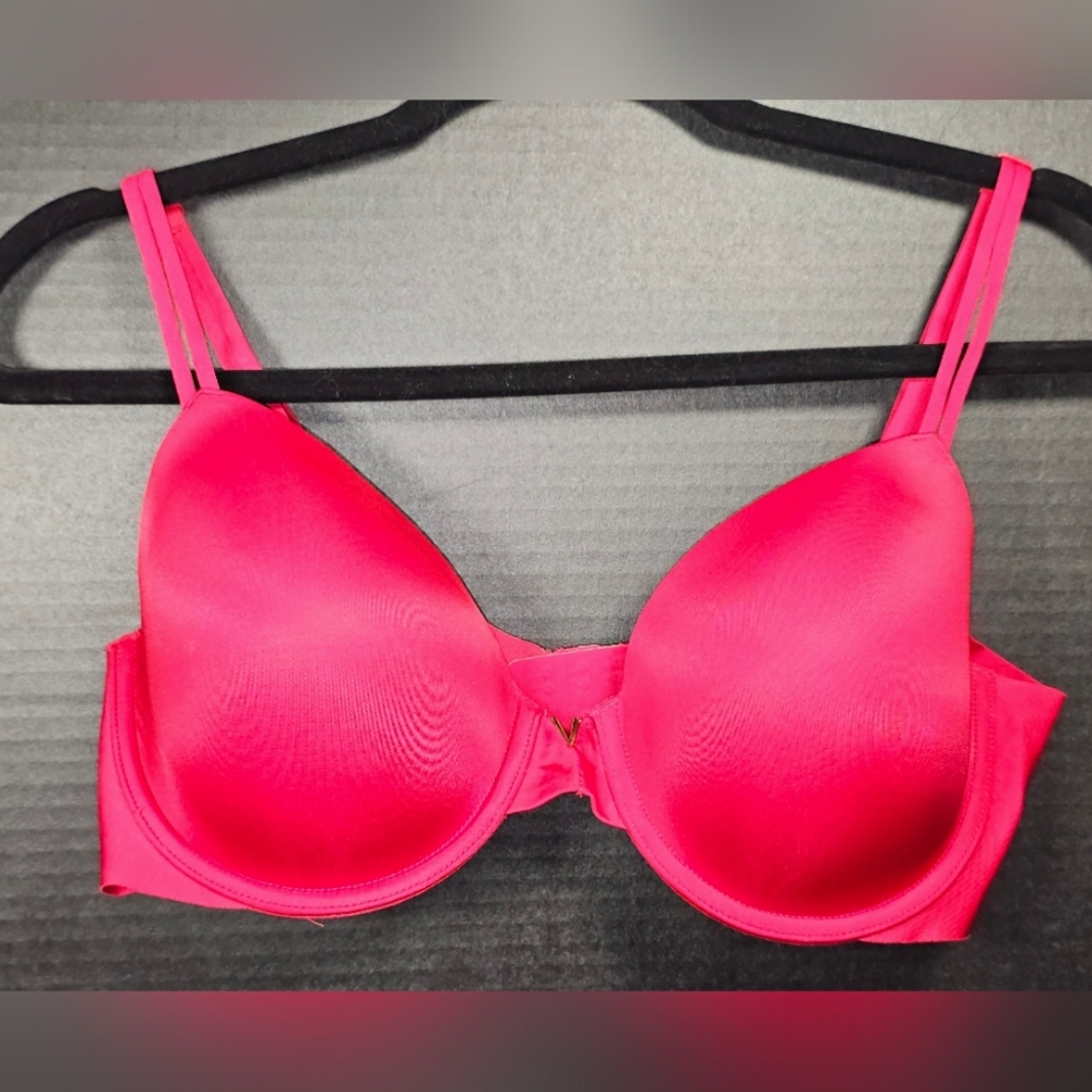 Victoria's Secret Underwire Bra-Red